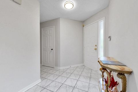Photo 5 at 103 Heatherton Way, Yorkhill, Vaughan