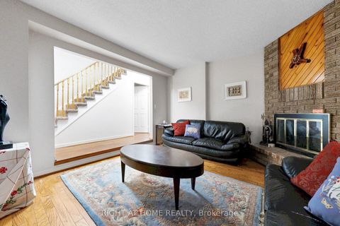 Photo 15 at 103 Heatherton Way, Yorkhill, Vaughan