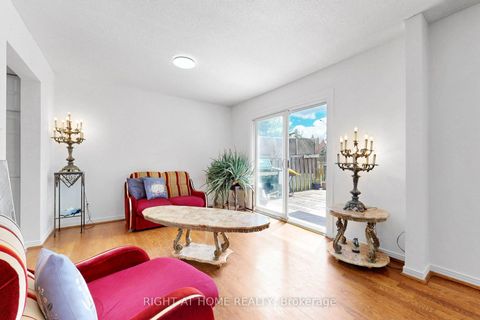 Photo 18 at 103 Heatherton Way, Yorkhill, Vaughan