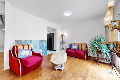 Photo 19 at 103 Heatherton Way, Yorkhill, Vaughan