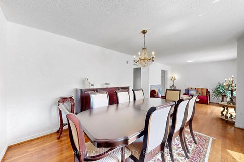 Photo 21 at 103 Heatherton Way, Yorkhill, Vaughan