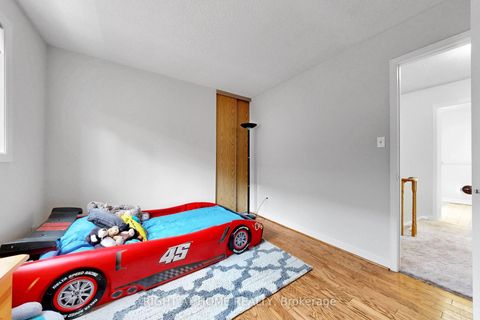 Photo 27 at 103 Heatherton Way, Yorkhill, Vaughan