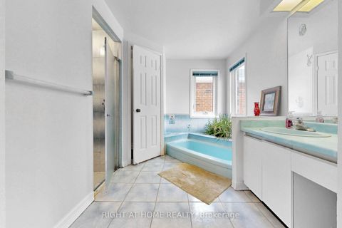 Photo 35 at 103 Heatherton Way, Yorkhill, Vaughan