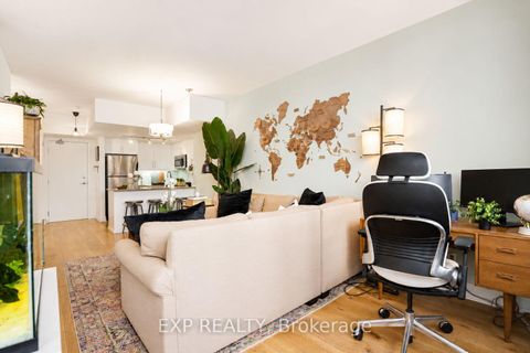 Photo 14 at 404 - 500 St Clair Avenue W, Forest Hill South, Toronto