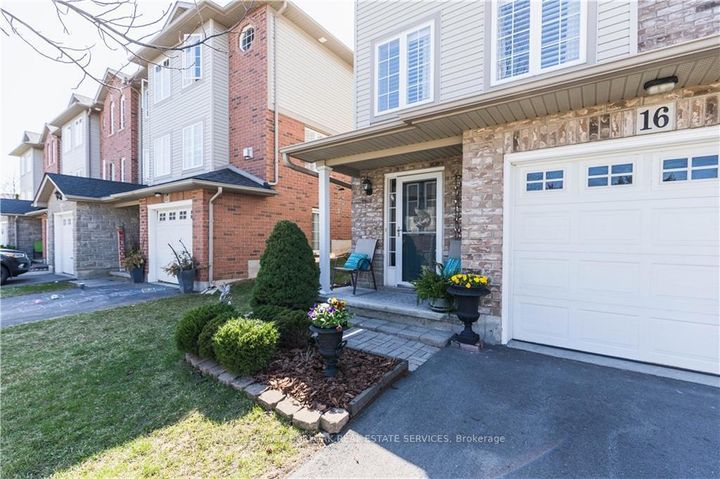 Photo 2 at 16 - 7 Southside Place, Mountview, Hamilton