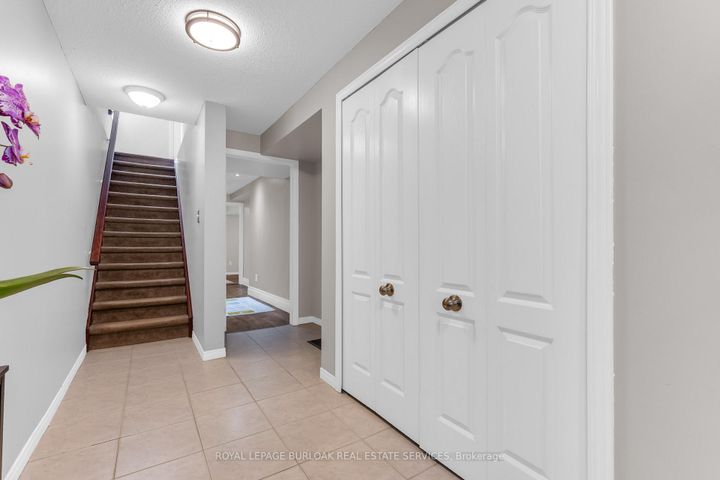 Photo 4 at 16 - 7 Southside Place, Mountview, Hamilton