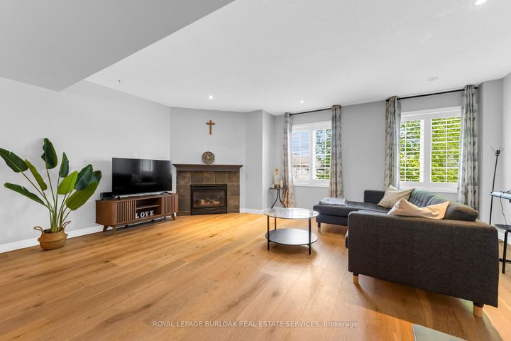Photo 6 at 16 - 7 Southside Place, Mountview, Hamilton