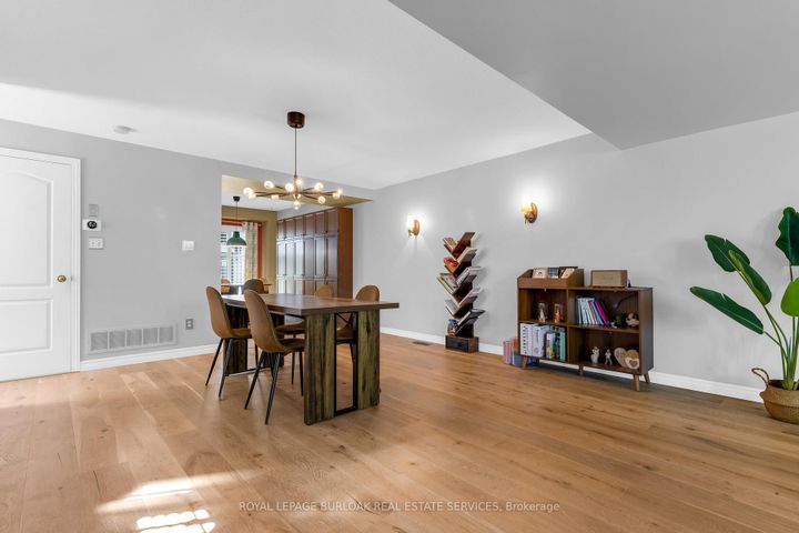 Photo 8 at 16 - 7 Southside Place, Mountview, Hamilton