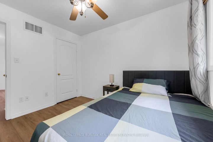 Photo 21 at 16 - 7 Southside Place, Mountview, Hamilton