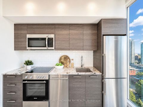 Photo 6 at 1004 - 28 Wellesley Street E, Yonge Corridor, Toronto