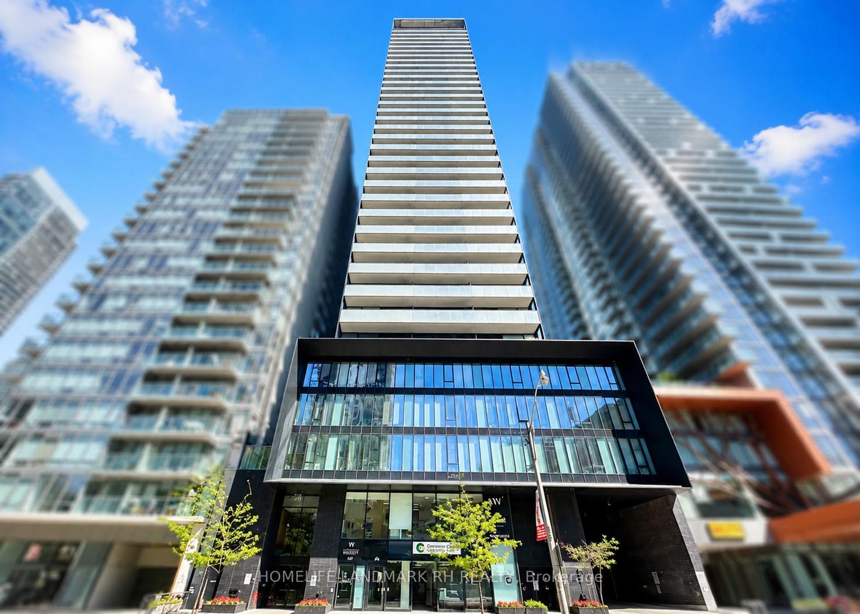 1004 - 28 Wellesley Street E, Yonge Corridor, Toronto 