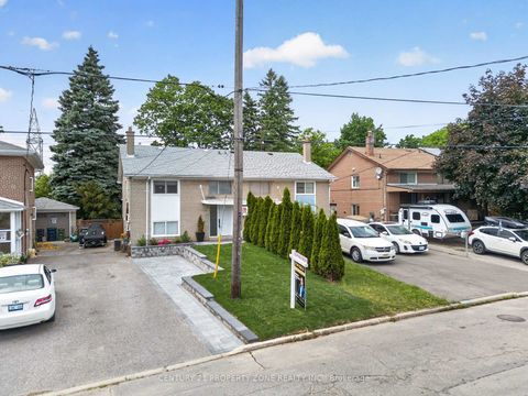 Photo 2 at 121 Saint Lucie Drive, Humbermede, Toronto