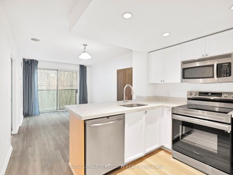 Photo 16 at 1601 - 8 Park Road, Moore Park, Toronto