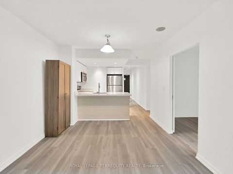 Photo 18 at 1601 - 8 Park Road, Moore Park, Toronto