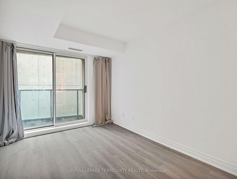 Photo 19 at 1601 - 8 Park Road, Moore Park, Toronto