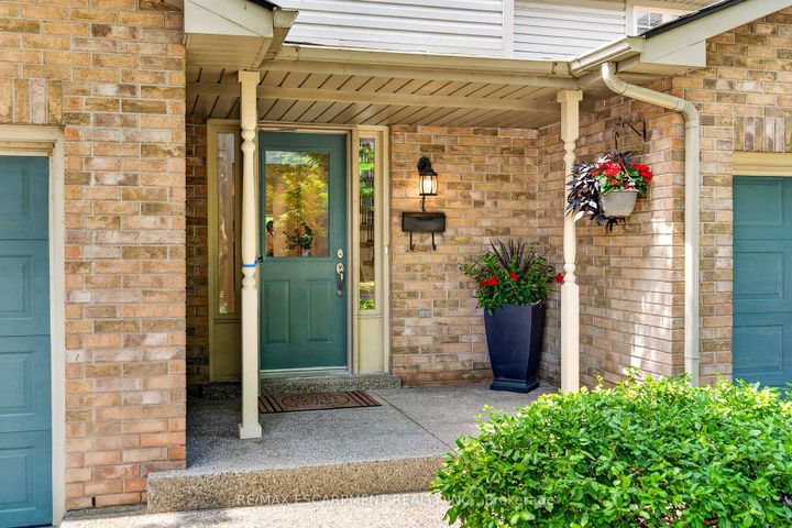 Photo 2 at 1 - 3333 New Street, Roseland, Burlington
