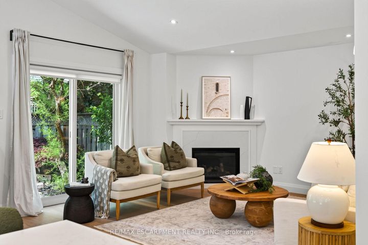 Photo 15 at 1 - 3333 New Street, Roseland, Burlington