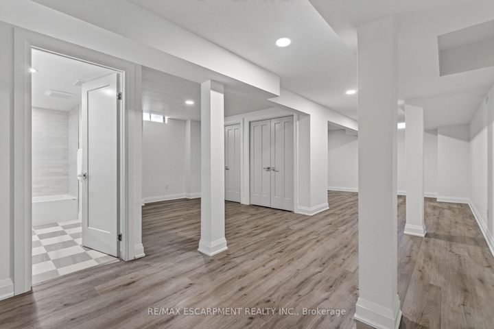 Photo 31 at 1 - 3333 New Street, Roseland, Burlington