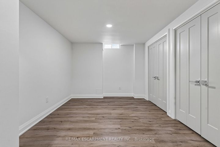 Photo 33 at 1 - 3333 New Street, Roseland, Burlington