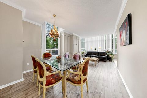 Photo 12 at 110 - 11 Townsgate Drive, Yorkhill, Vaughan
