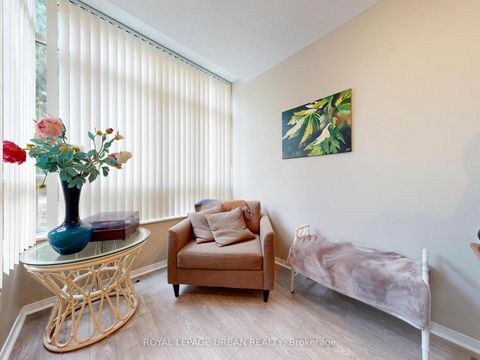 Photo 22 at 110 - 11 Townsgate Drive, Yorkhill, Vaughan