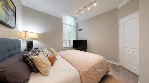 Photo 27 at 110 - 11 Townsgate Drive, Yorkhill, Vaughan