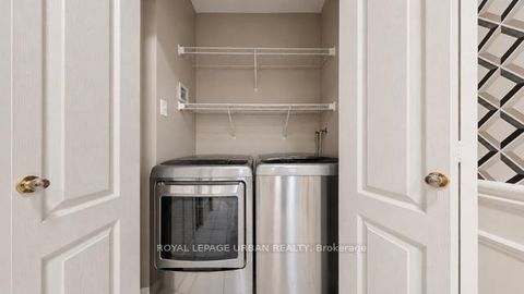 Photo 30 at 110 - 11 Townsgate Drive, Yorkhill, Vaughan