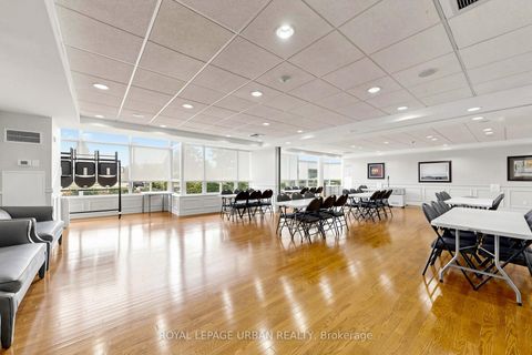 Photo 39 at 110 - 11 Townsgate Drive, Yorkhill, Vaughan
