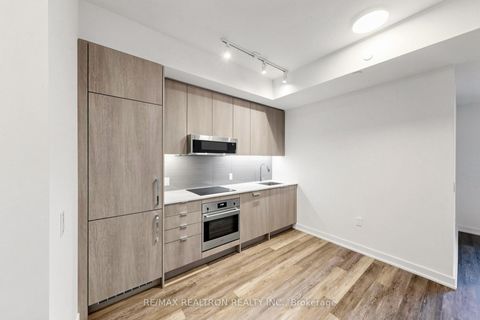 Photo 12 at 701 - 250 Lawrence Avenue W, Lawrence Park North, Toronto