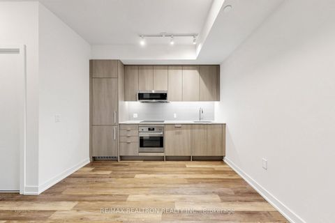 Photo 13 at 701 - 250 Lawrence Avenue W, Lawrence Park North, Toronto