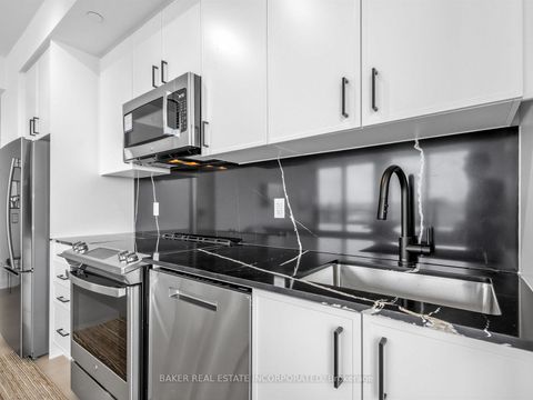 Photo 15 at 709 - 758 Dovercourt Road, Junction, Toronto