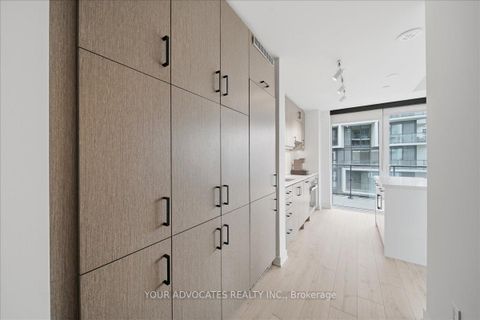 Photo 7 at 902 - 9 Tecumseth Street, Niagara, Toronto