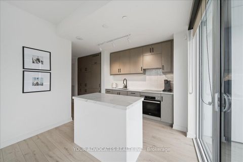 Photo 9 at 902 - 9 Tecumseth Street, Niagara, Toronto