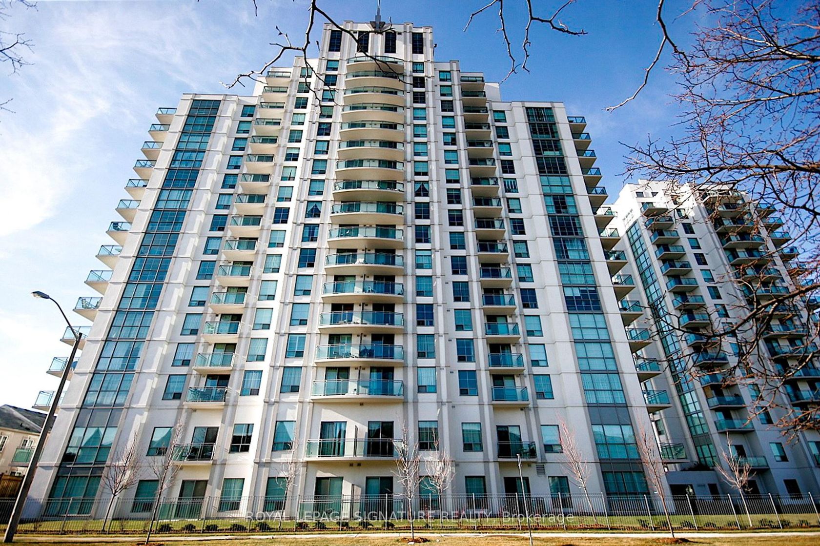3M - 8 Rosebank Drive, Malvern, Toronto photo 5