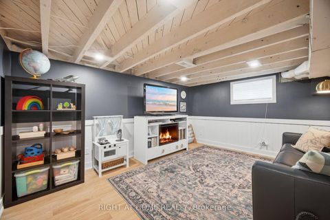 Photo 35 at 18 Vanbrugh Avenue, Cliffside, Toronto