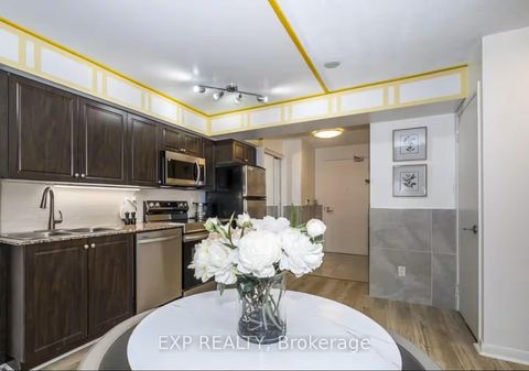 Photo 15 at 465 - 209 Fort York Boulevard, Niagara, Toronto