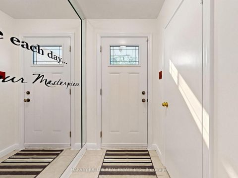 Photo 3 at 87 Combe Avenue, Bathurst Manor, Toronto