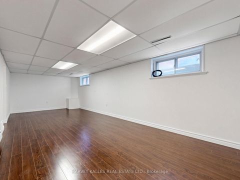 Photo 20 at 87 Combe Avenue, Bathurst Manor, Toronto