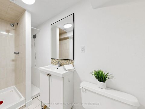 Photo 27 at 87 Combe Avenue, Bathurst Manor, Toronto