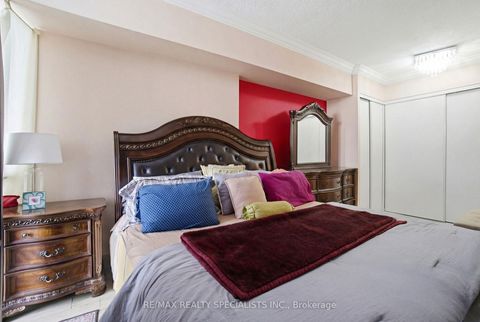 Photo 19 at 1707 - 1 Rowntree Road, Jamestown, Toronto
