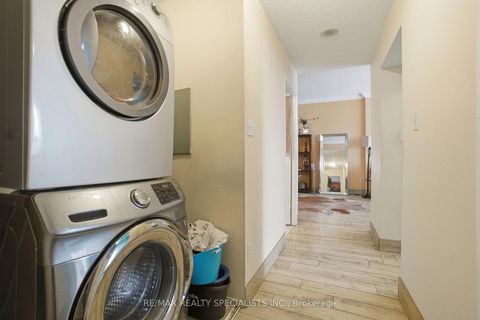 Photo 23 at 1707 - 1 Rowntree Road, Jamestown, Toronto