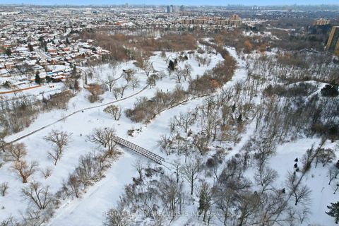 Photo 36 at 1707 - 1 Rowntree Road, Jamestown, Toronto