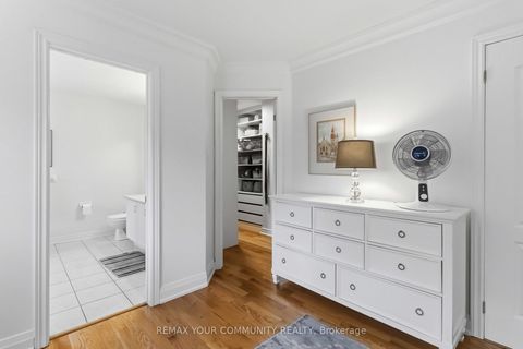 Photo 15 at 15 Klamath Court, Maple, Vaughan