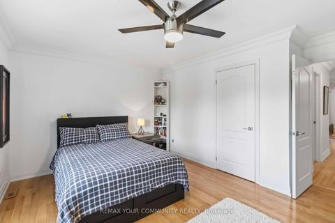 Photo 21 at 15 Klamath Court, Maple, Vaughan