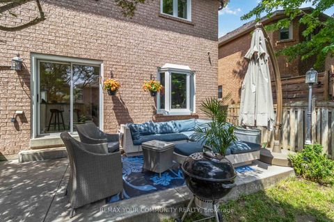 Photo 37 at 15 Klamath Court, Maple, Vaughan