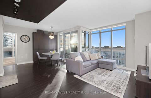 Photo 3 at 1106 - 15 Iceboat Terrace, Waterfront Communities C1, Toronto
