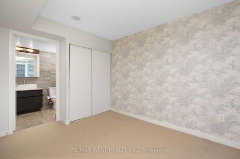 Photo 10 at 1106 - 15 Iceboat Terrace, Waterfront Communities C1, Toronto