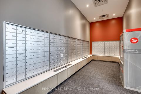 Photo 17 at 1106 - 15 Iceboat Terrace, Waterfront Communities C1, Toronto