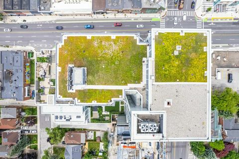 Photo 2 at 216 - 2020 Bathurst Street, Cedarvale, Toronto