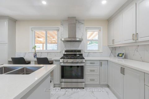 Photo 13 at 4 Fennimore Crescent, Jane Heights, Toronto